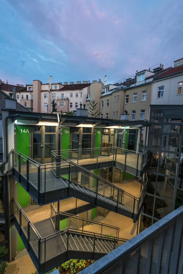 Smart Nano Living - Wien Hauptbahnhof - Self Check-In Viena Exterior foto